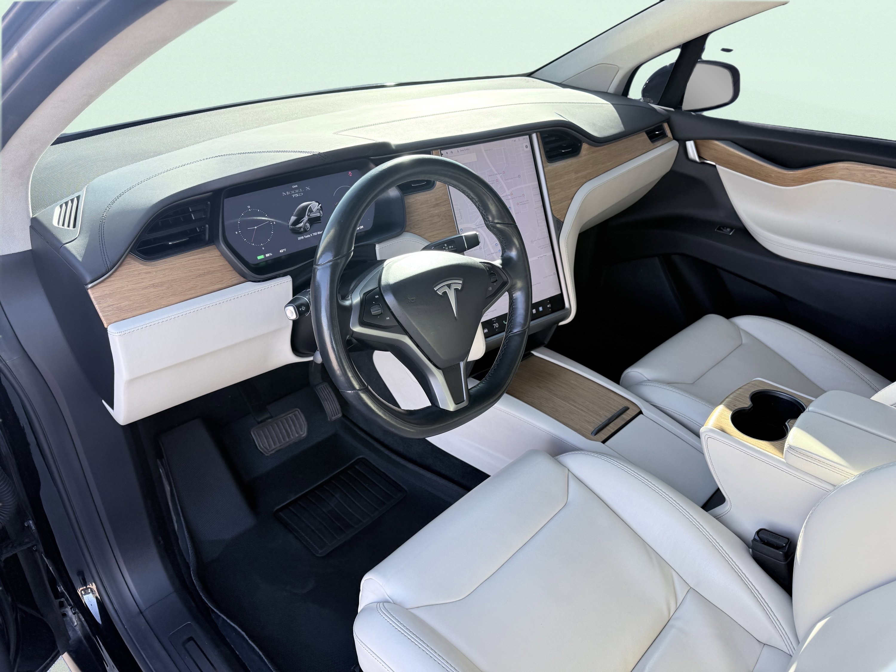 Used 2019 Tesla Model X 75D image 23