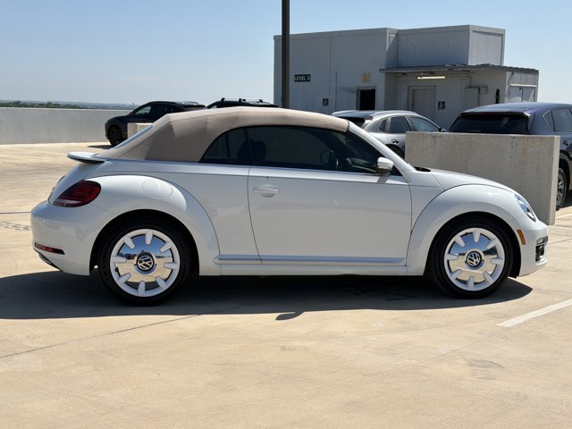 Used 2019 Volkswagen Beetle 2.0T Final Edition SEL FWD image 4