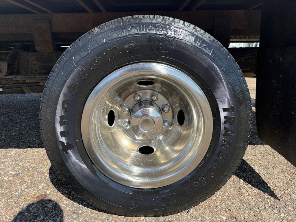 Used 2019 Chevrolet Express 3500 Extended w/ Driver Convenience Package RWD image 25