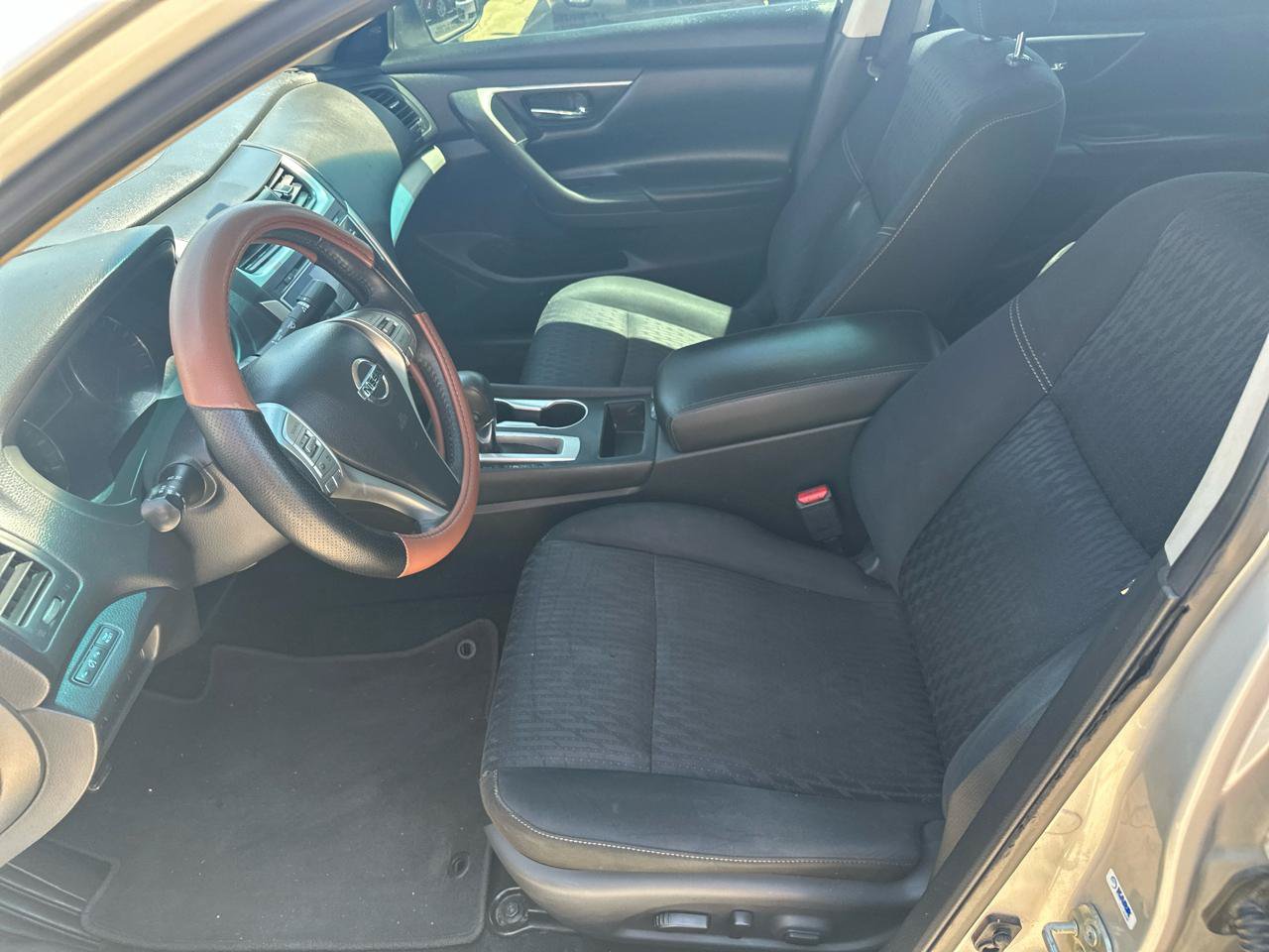 Used 2017 Nissan Altima 2.5 SV FWD image 9