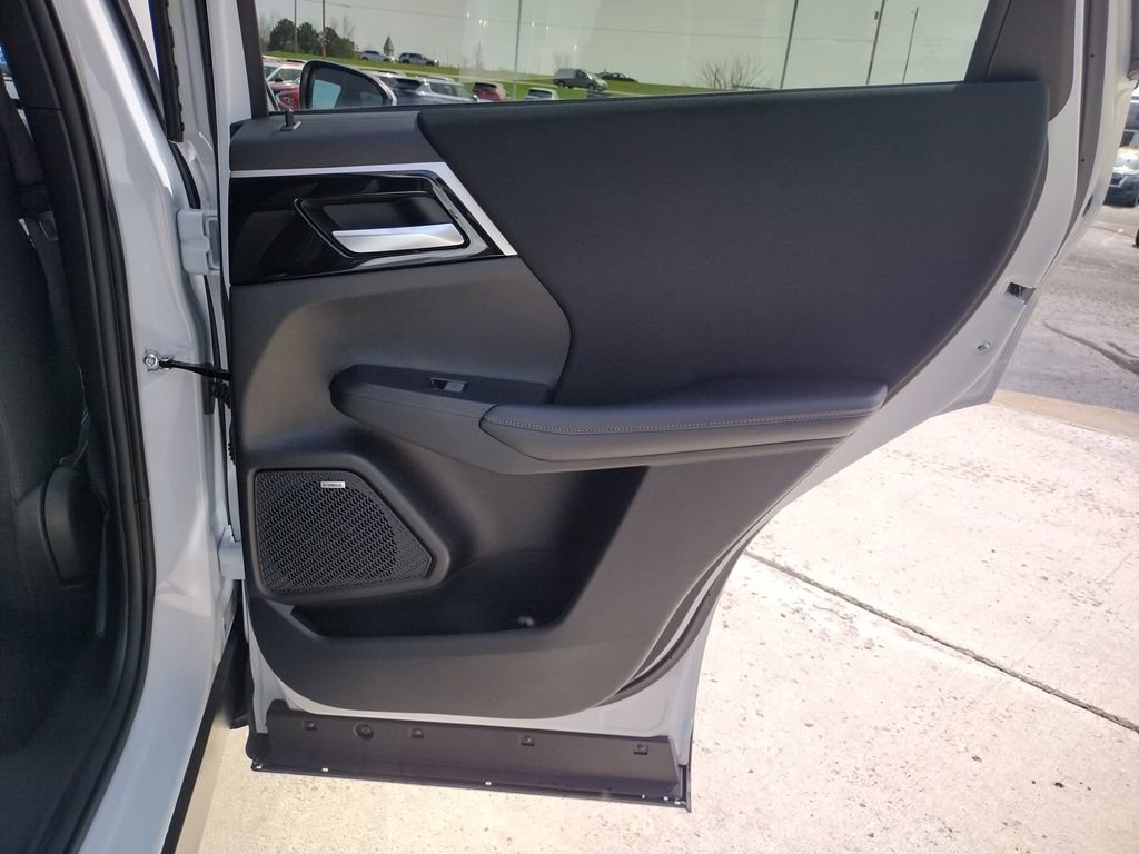 New 2026 Mitsubishi Outlander ES AWD/4WD image 30