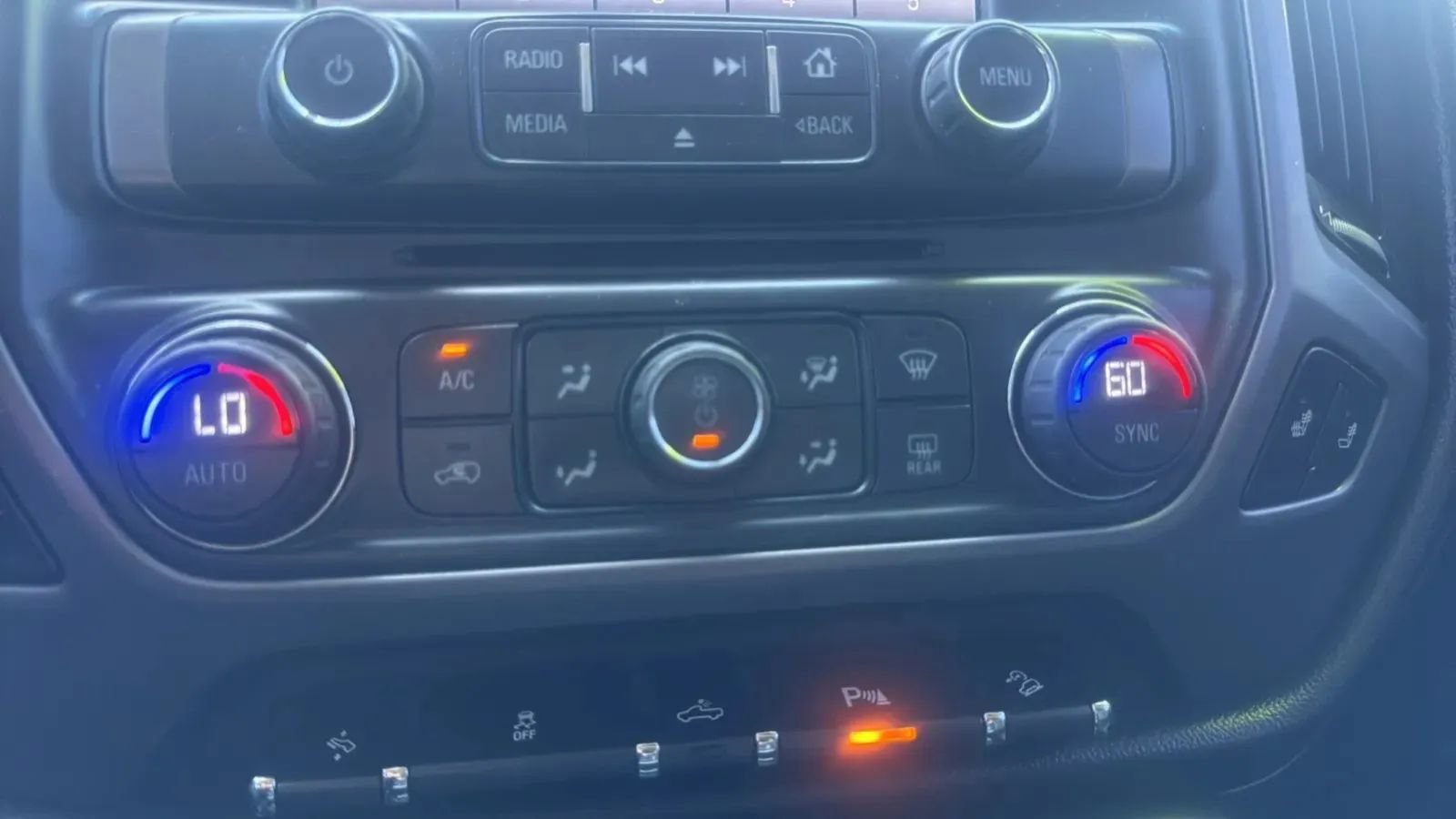 Used 2015 GMC Sierra 1500 SLT AWD/4WD image 23