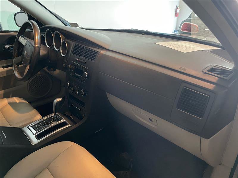 Used 2005 Dodge Magnum R/T w/ Convenience Group II image 34