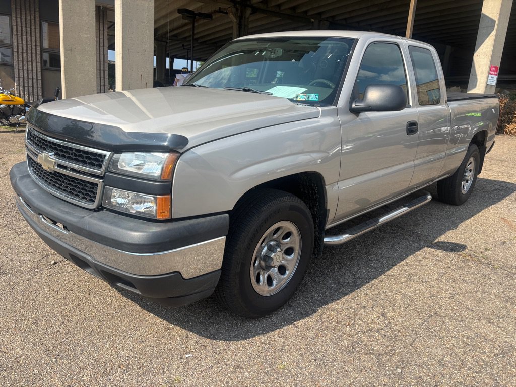 Used 2007 Chevrolet Silverado 1500 LS AWD/4WD image 1