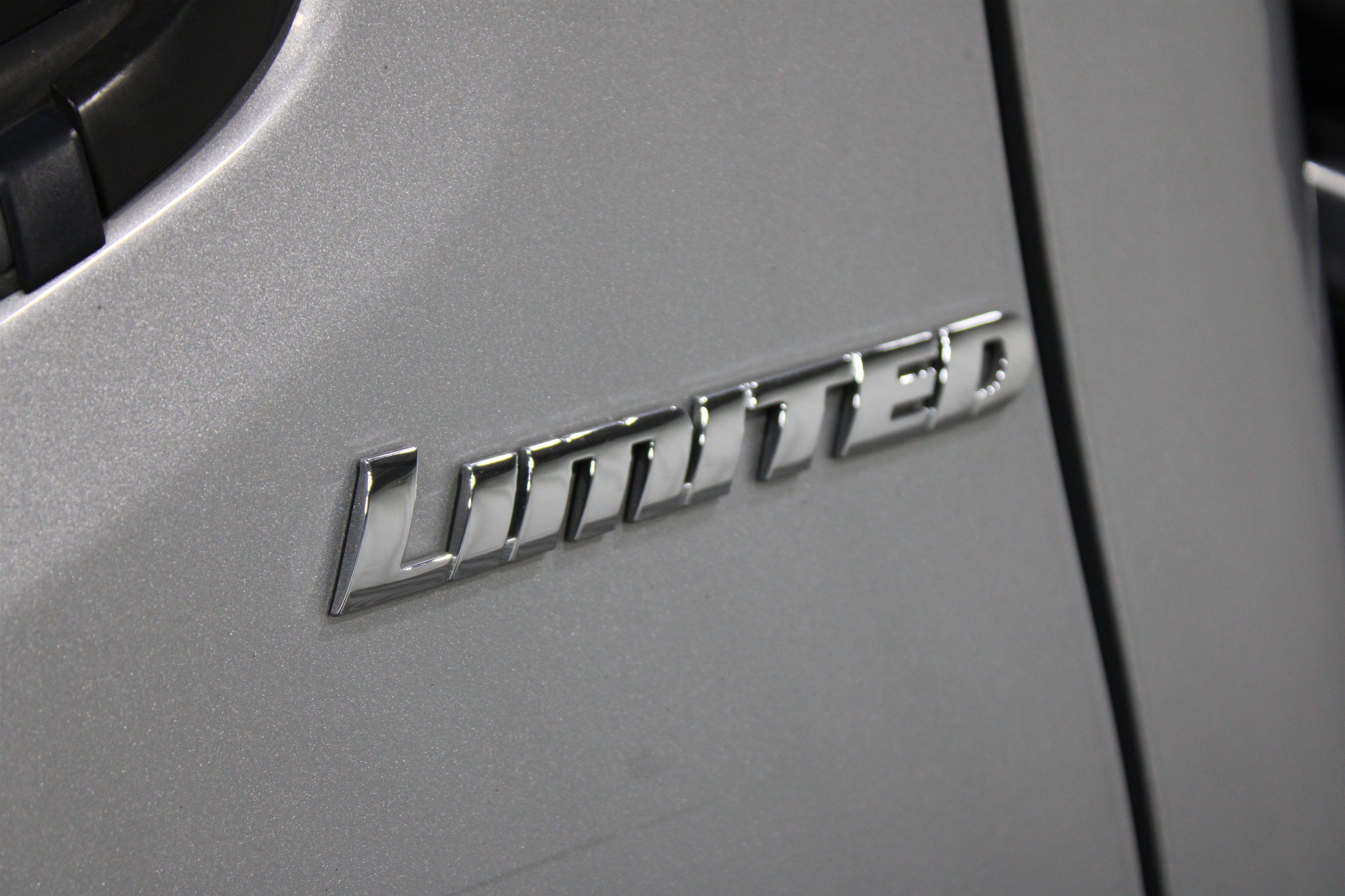 Used 2016 Toyota Tacoma Limited image 51