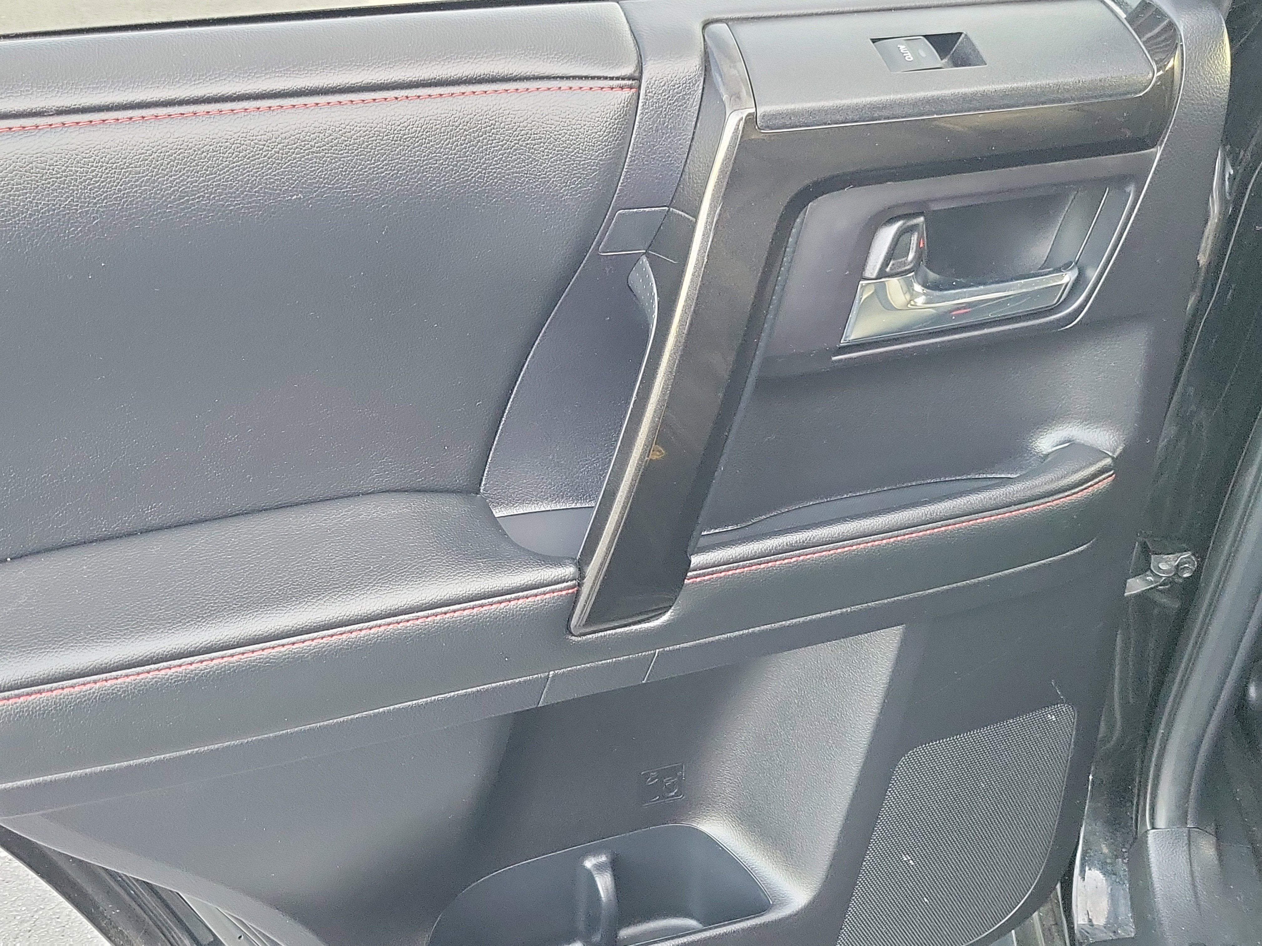 Used 2015 Toyota 4Runner Trail Premium AWD/4WD image 11