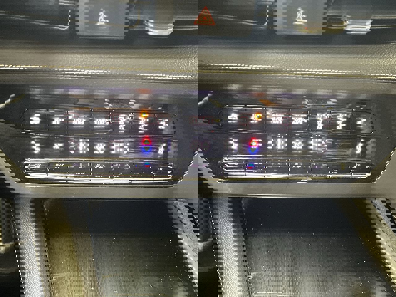 Certified 2023 Buick Envision Preferred w/ Sport Touring Package image 21