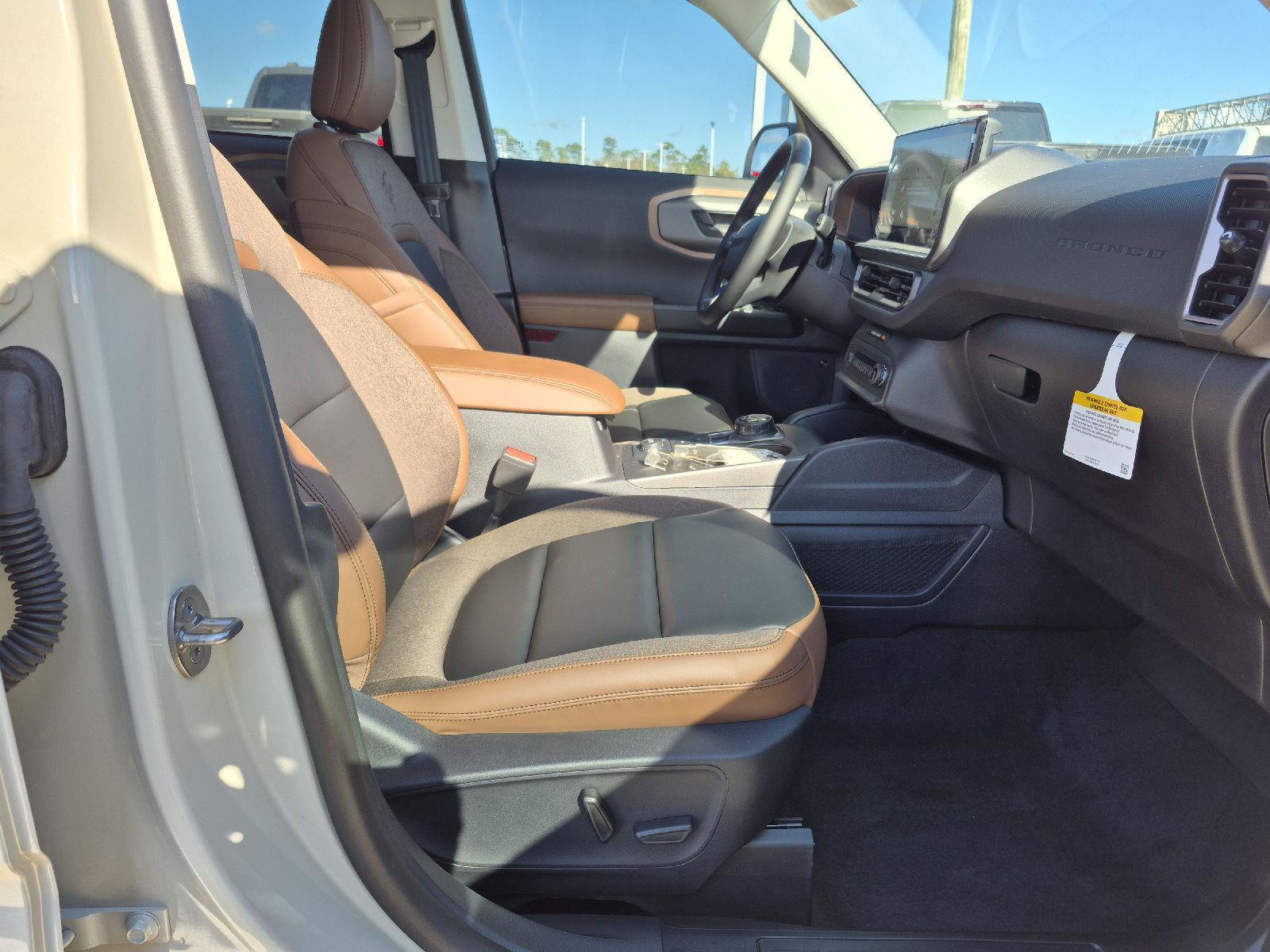 New 2025 Ford Bronco Sport Outer Banks w/ Outer Banks Tech Package+ AWD/4WD image 28