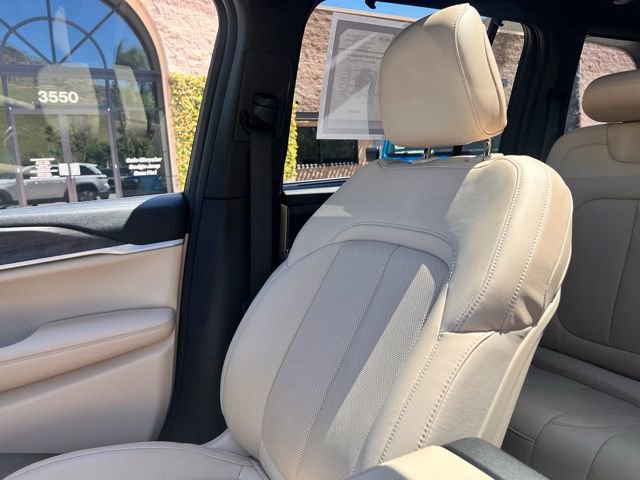 Used 2022 Jeep Grand Cherokee Limited 4xe w/ Luxury Tech Group II image 24