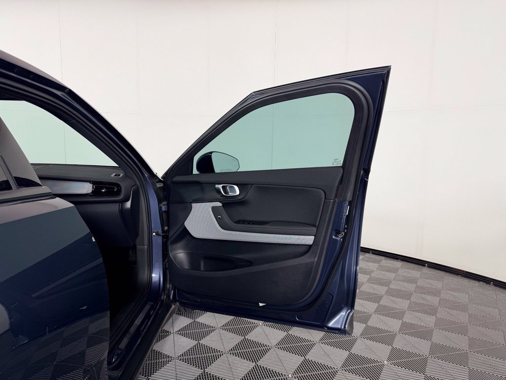 Used 2024 Polestar Polestar 2 RWD image 31
