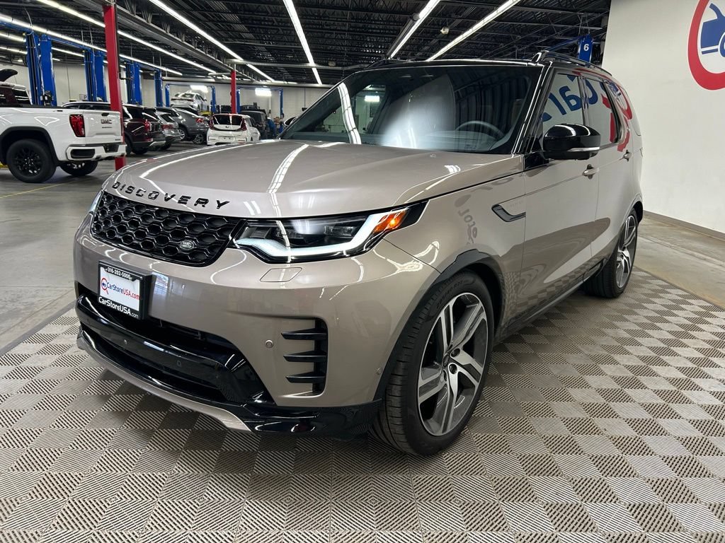 Used 2024 Land Rover Discovery Dynamic SE AWD/4WD image 5