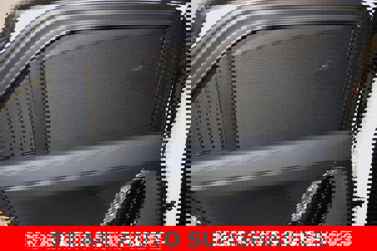 Used 2023 BMW 760i xDrive image 23