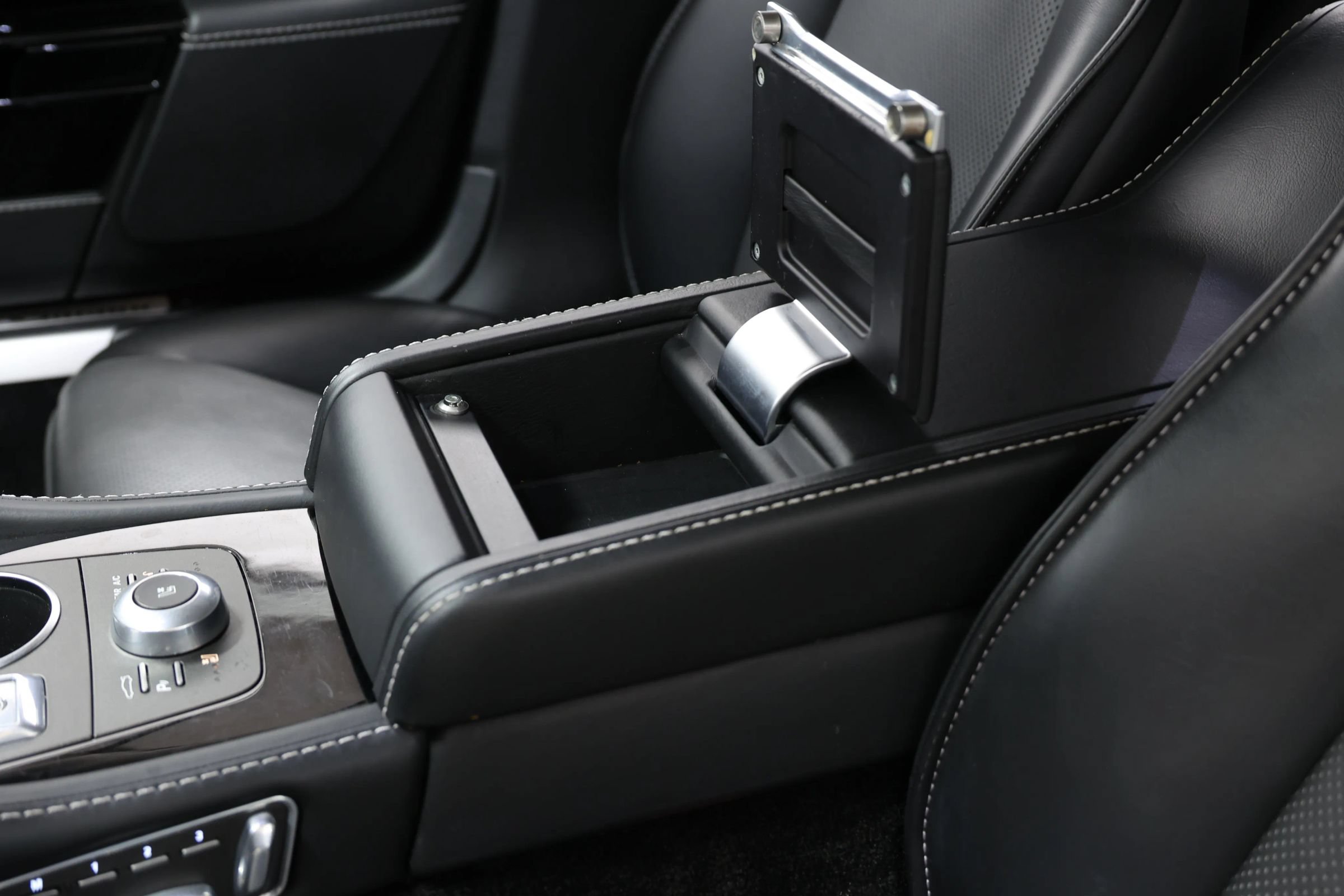 Used 2014 Aston Martin Rapide S RWD image 19