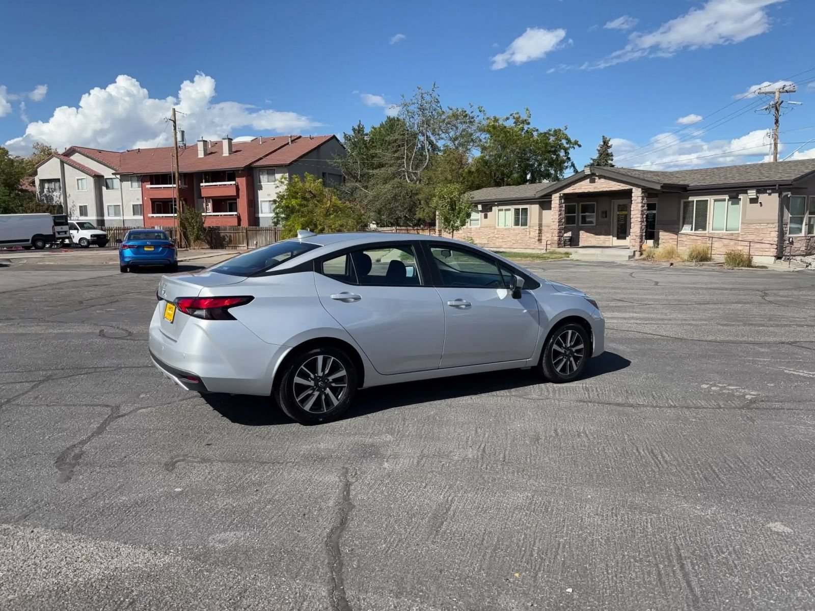 Used 2025 Nissan Versa SV FWD image 14