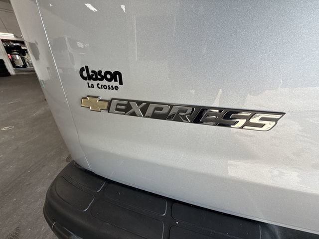 Used 2023 Chevrolet Express 2500 LS w/ Driver Convenience Package RWD image 3