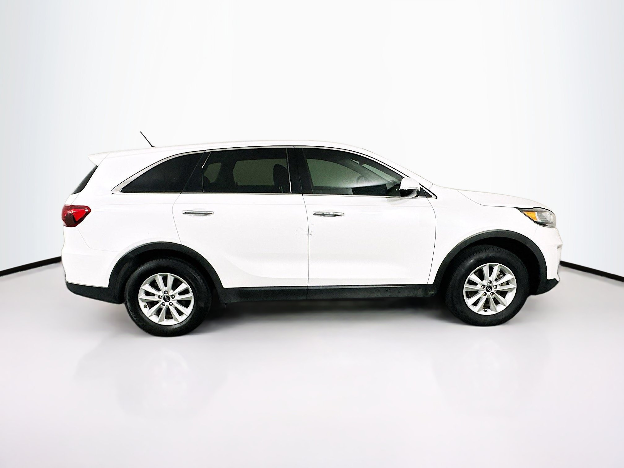 Used 2019 Kia Sorento L FWD image 10