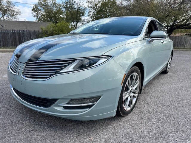 Used 2014 Lincoln MKZ Hybrid w/ Equipment Group 201A Select FWD image 2