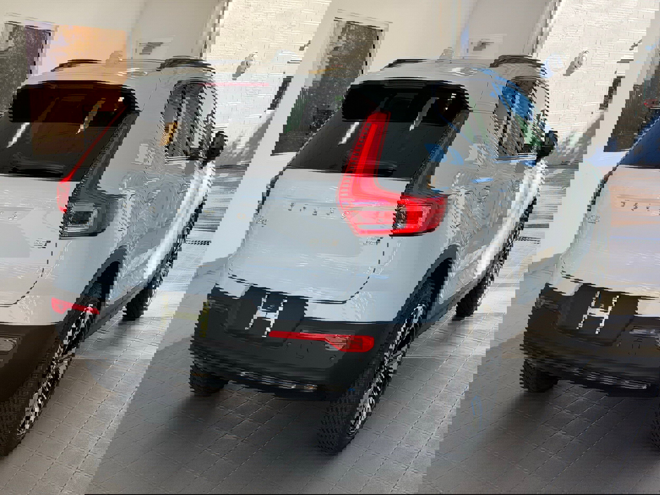 New 2026 Volvo XC40 B5 Ultra w/ Protection Package Premier image 5