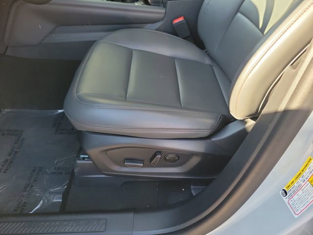 Used 2025 Ford Explorer Active w/ Active Comfort Package RWD image 13