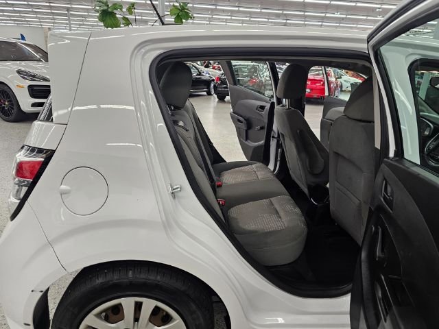 Used 2019 Chevrolet Sonic LT image 32