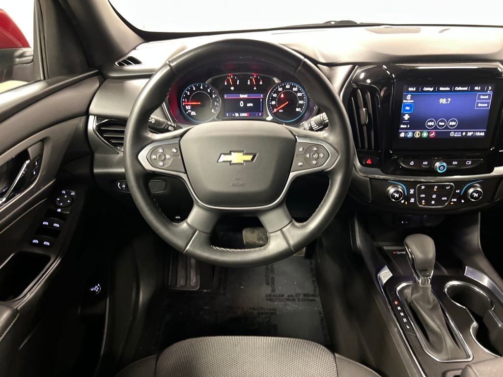 Used 2023 Chevrolet Traverse LT image 19