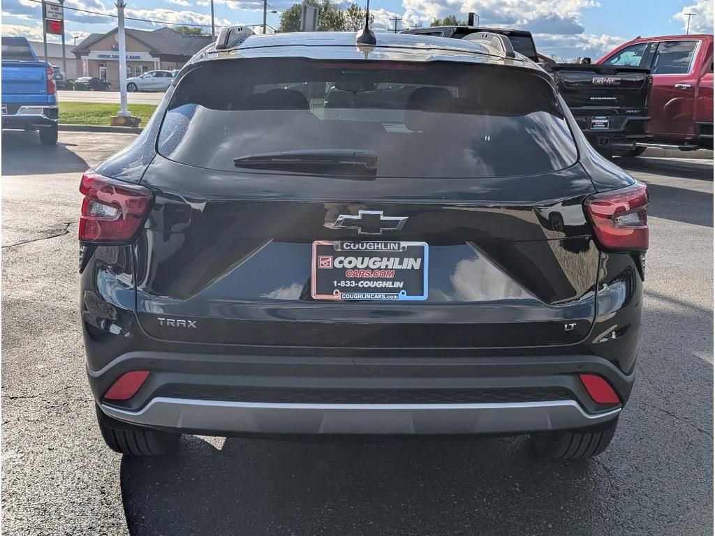 New 2025 Chevrolet Trax LT w/ Driver Confidence Package image 6