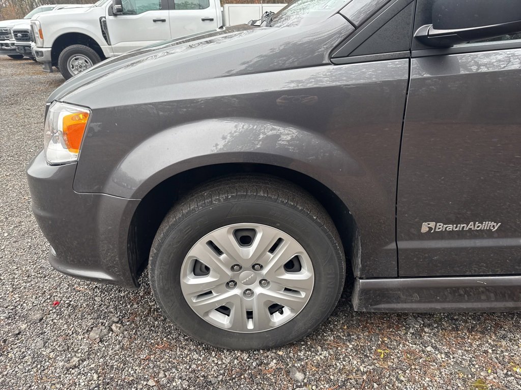 Used 2019 Dodge Grand Caravan SE w/ Power Convenience Group I image 6