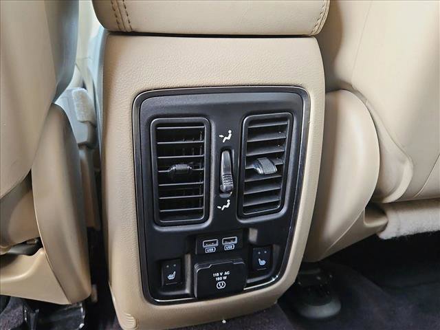 Used 2016 Jeep Grand Cherokee Limited AWD/4WD image 18