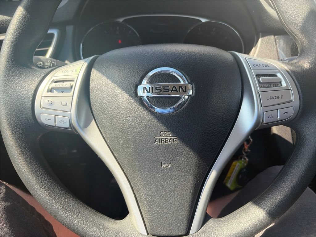Used 2016 Nissan Rogue S AWD/4WD image 23