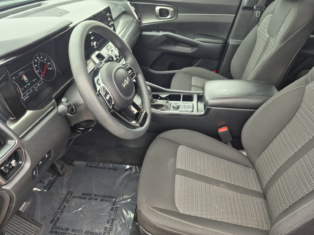 Certified 2022 Kia Sorento LX AWD/4WD image 11