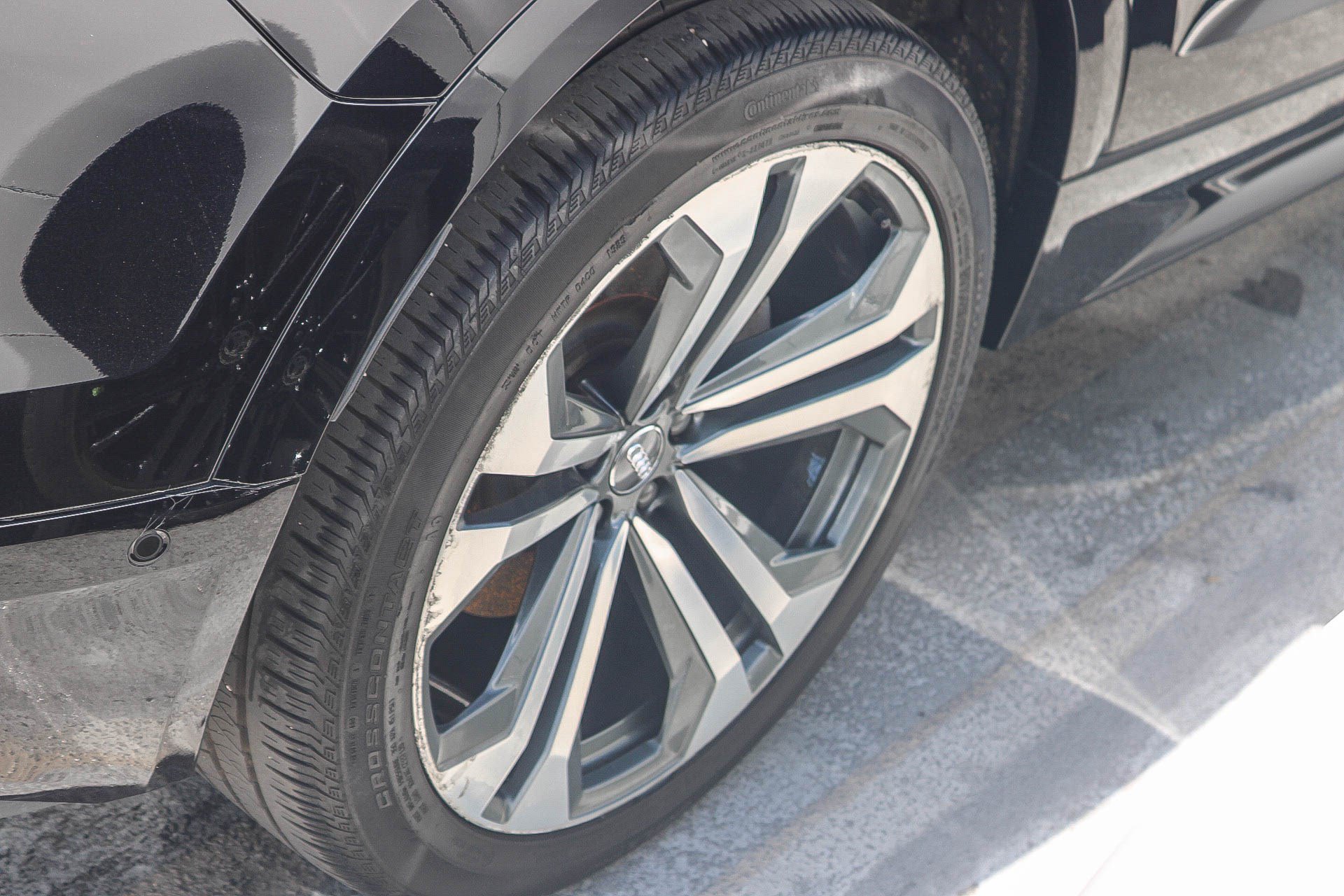 Used 2019 Audi Q8 Prestige w/ Towing Package AWD/4WD image 16