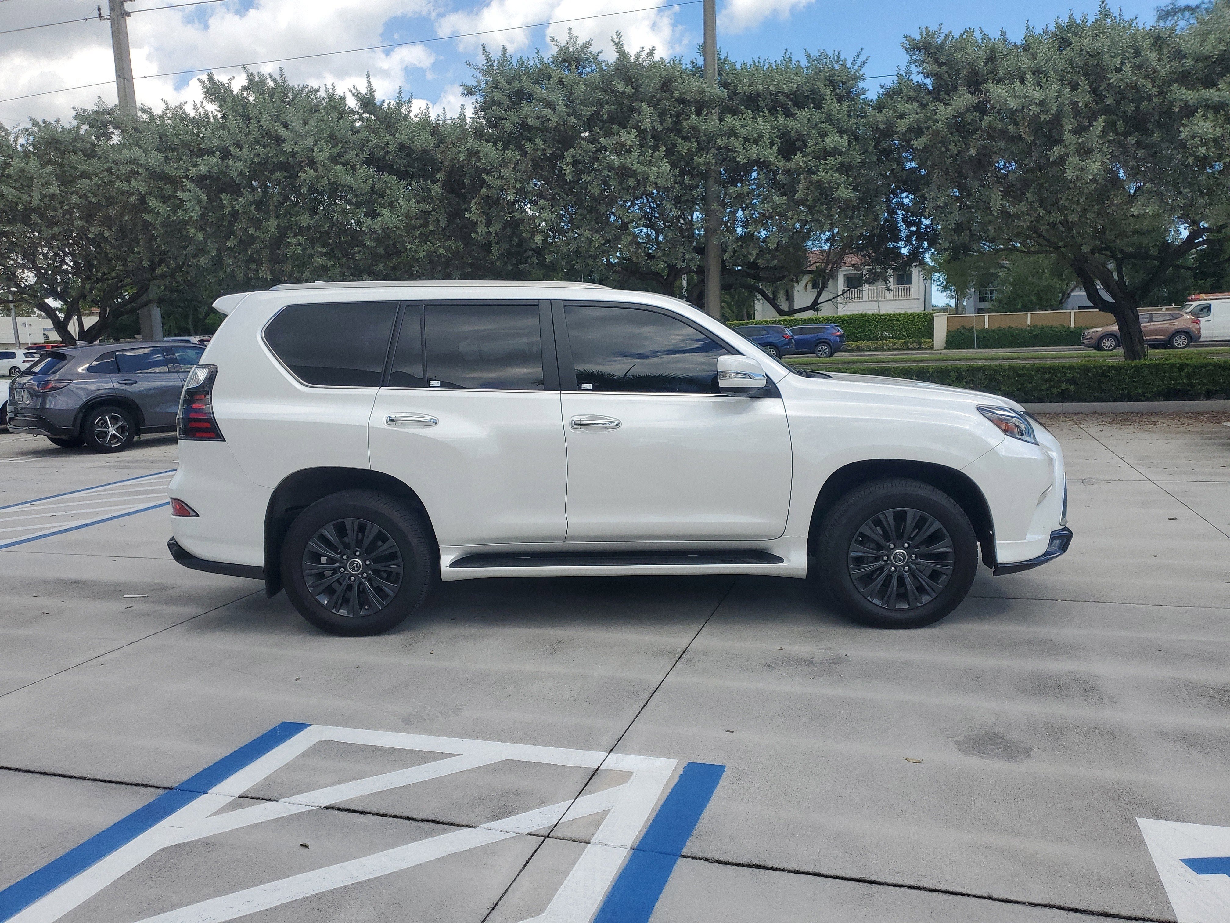 Used 2023 Lexus GX 460 Luxury image 11