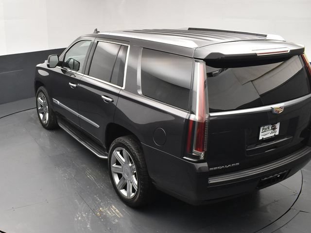 Used 2018 Cadillac Escalade Luxury AWD/4WD image 16