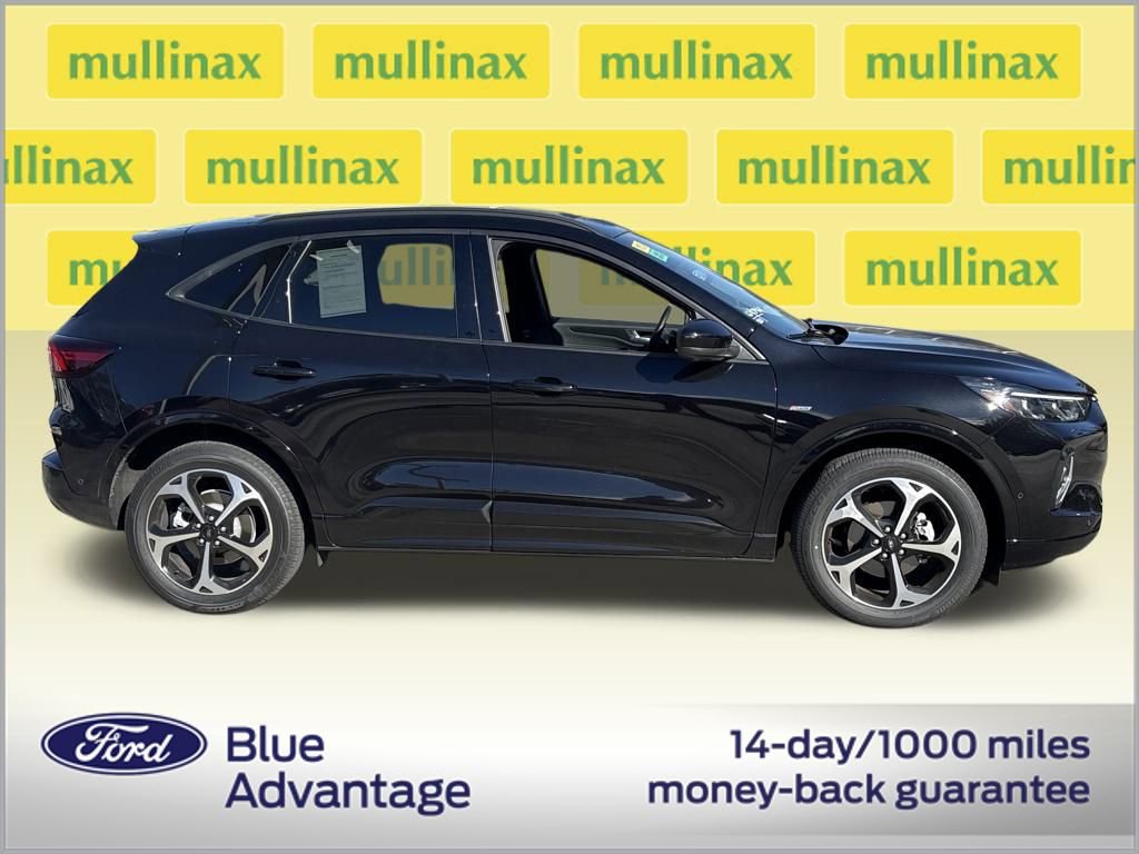 Used 2023 Ford Escape ST-Line Elite w/ Premium Technology Package video 2