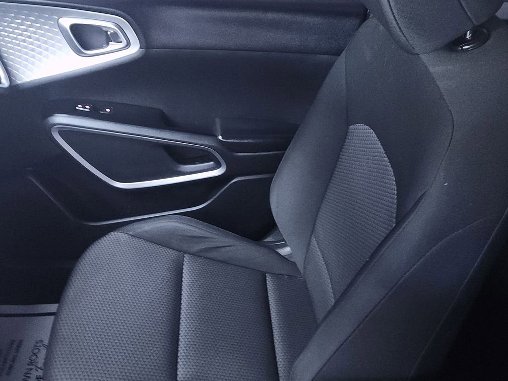 Used 2020 Kia Soul FWD image 22