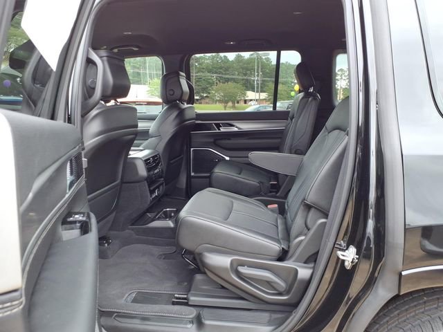 New 2026 Jeep Grand Wagoneer Limited AWD/4WD image 16