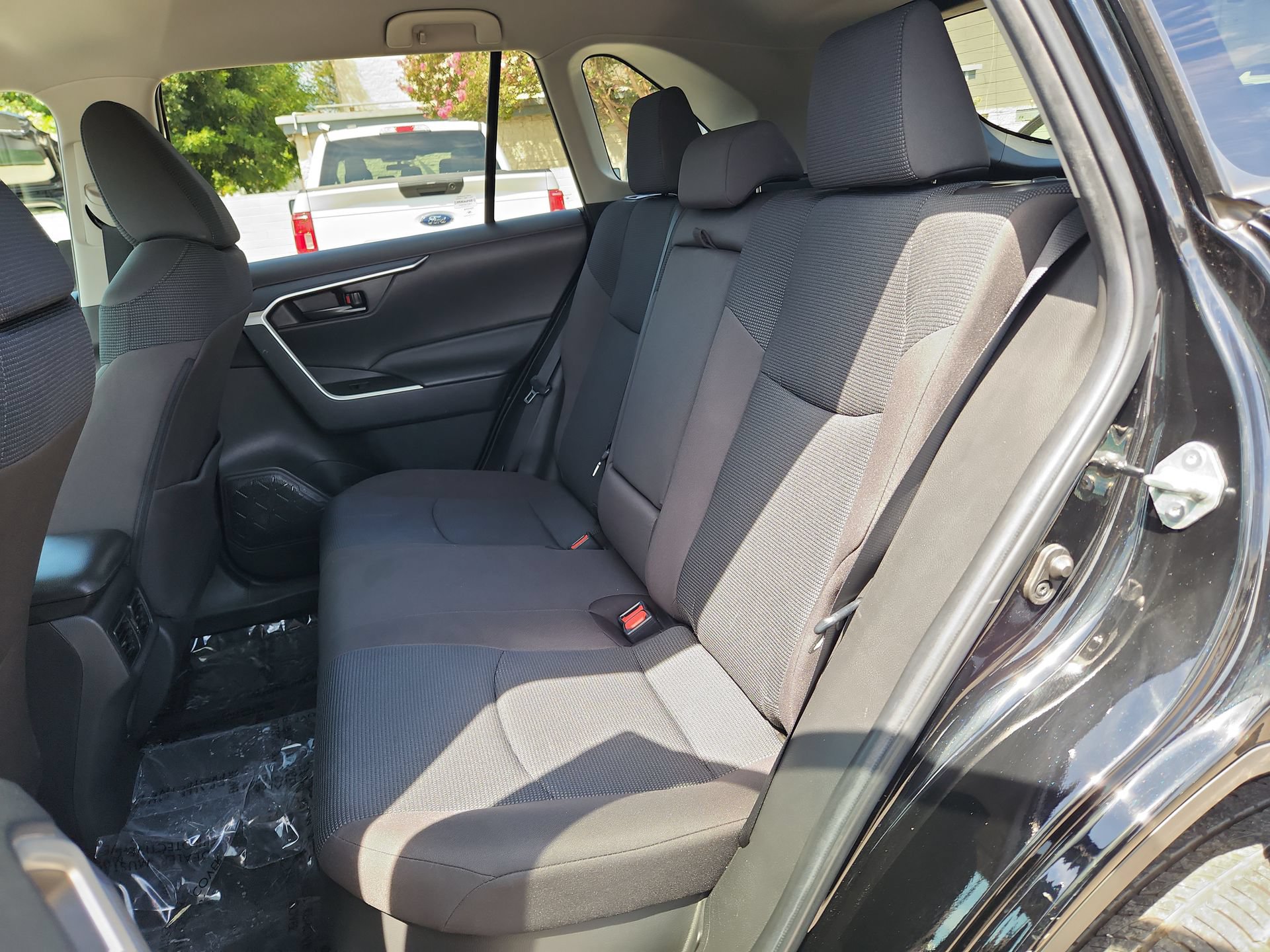 Used 2023 Toyota RAV4 LE AWD/4WD image 24