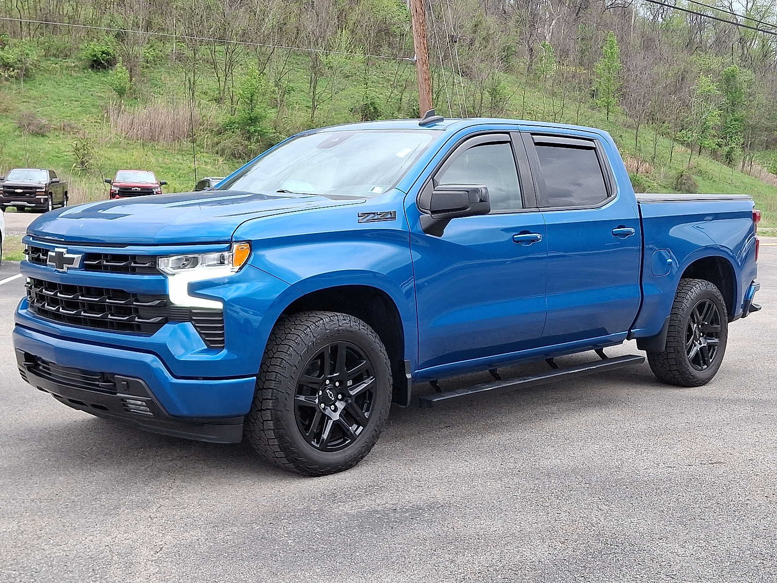 Used 2022 Chevrolet Silverado 1500 RST w/ Z71 Off-Road Package AWD/4WD image 3