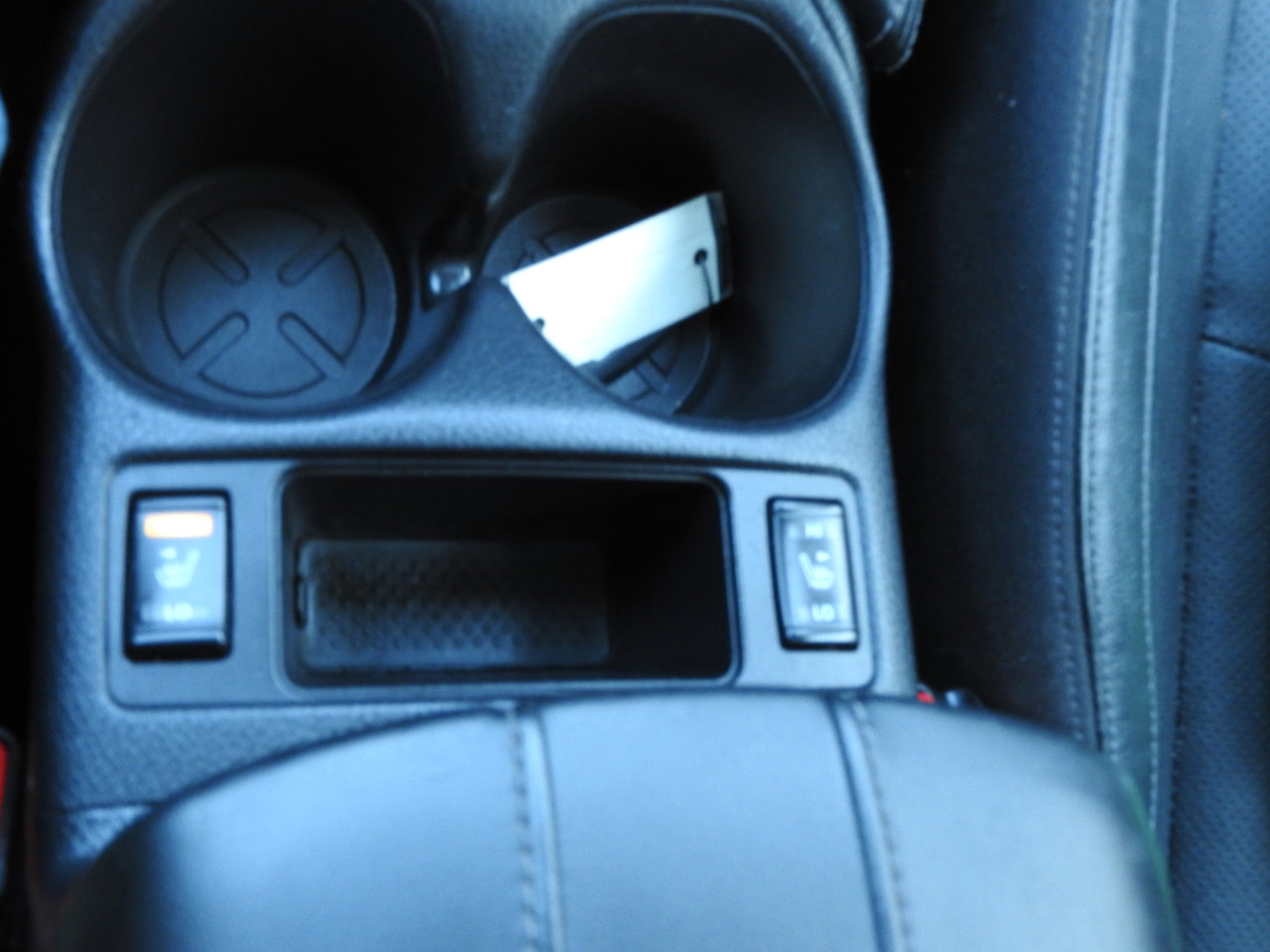 Used 2018 Nissan Rogue SL w/ Premium Package image 15