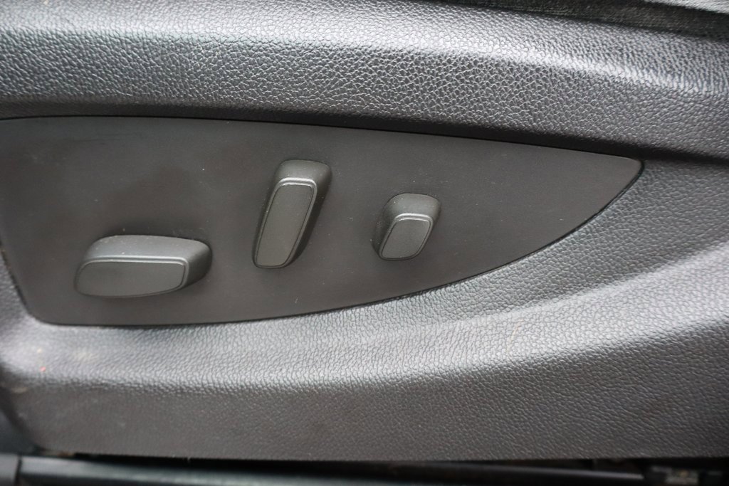 Used 2015 Chevrolet Silverado 2500 LT w/ LT Convenience Package image 6