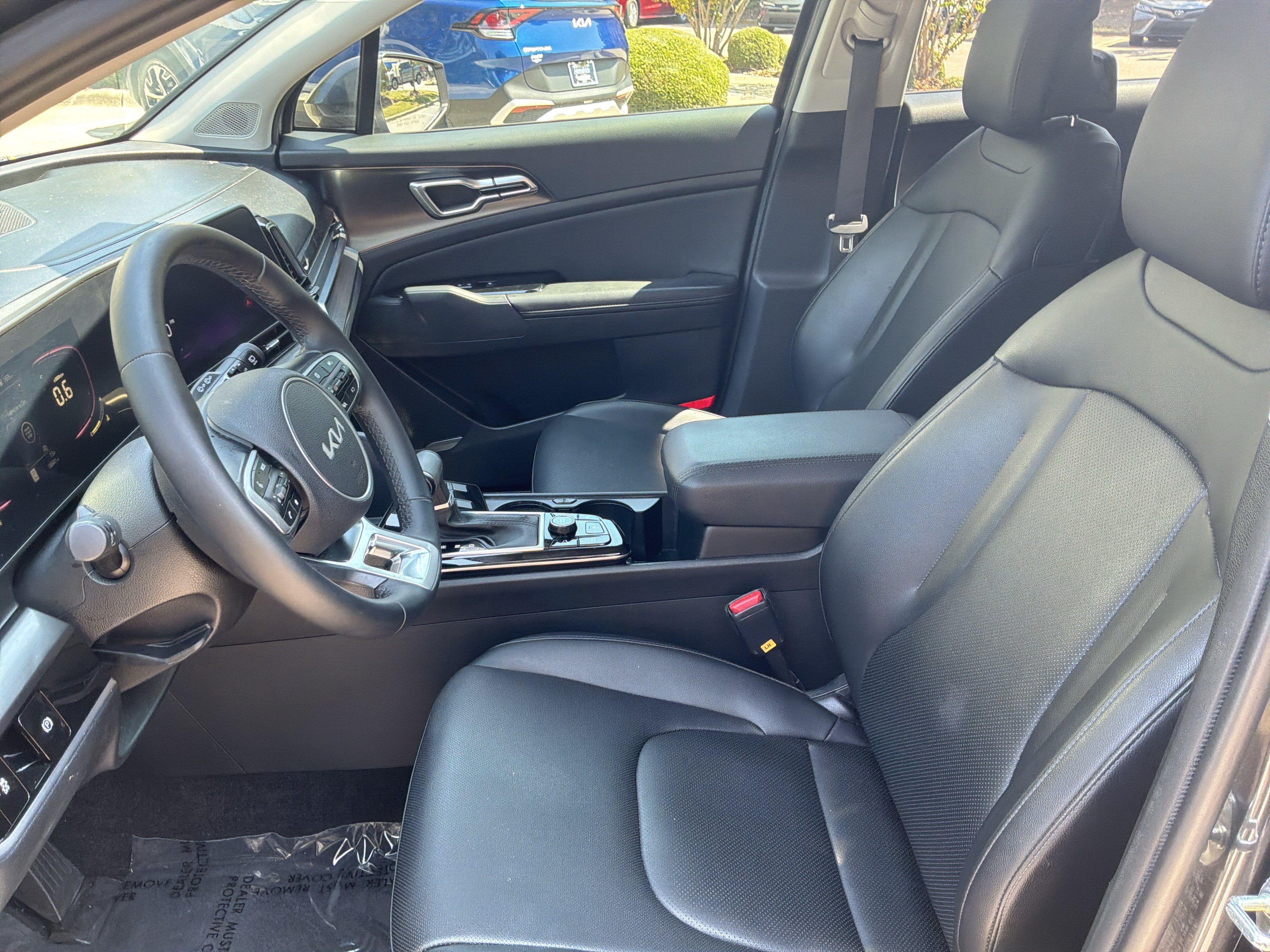 Used 2024 Kia Sportage EX FWD image 16