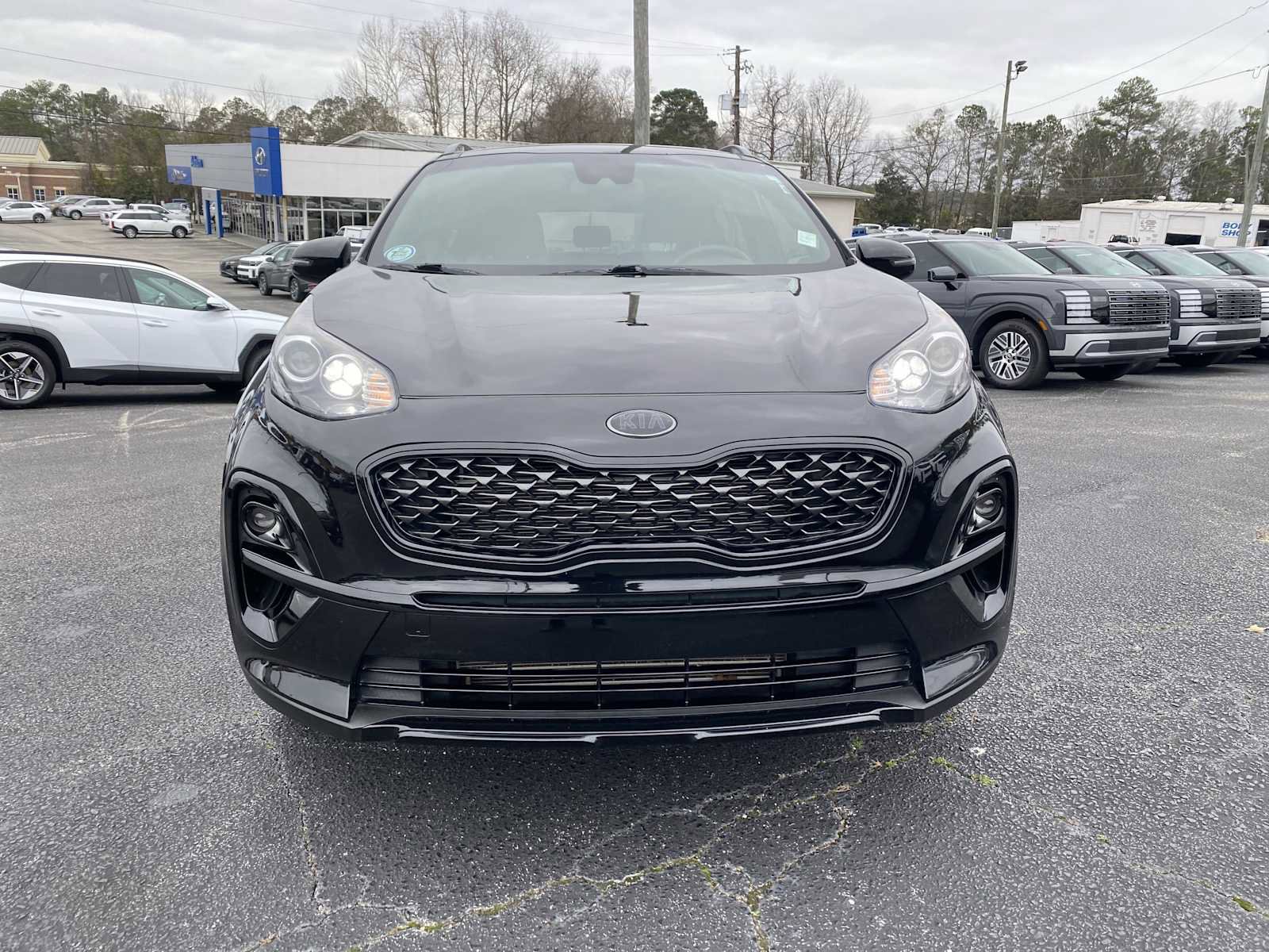 Used 2022 Kia Sportage Nightfall Edition image 3
