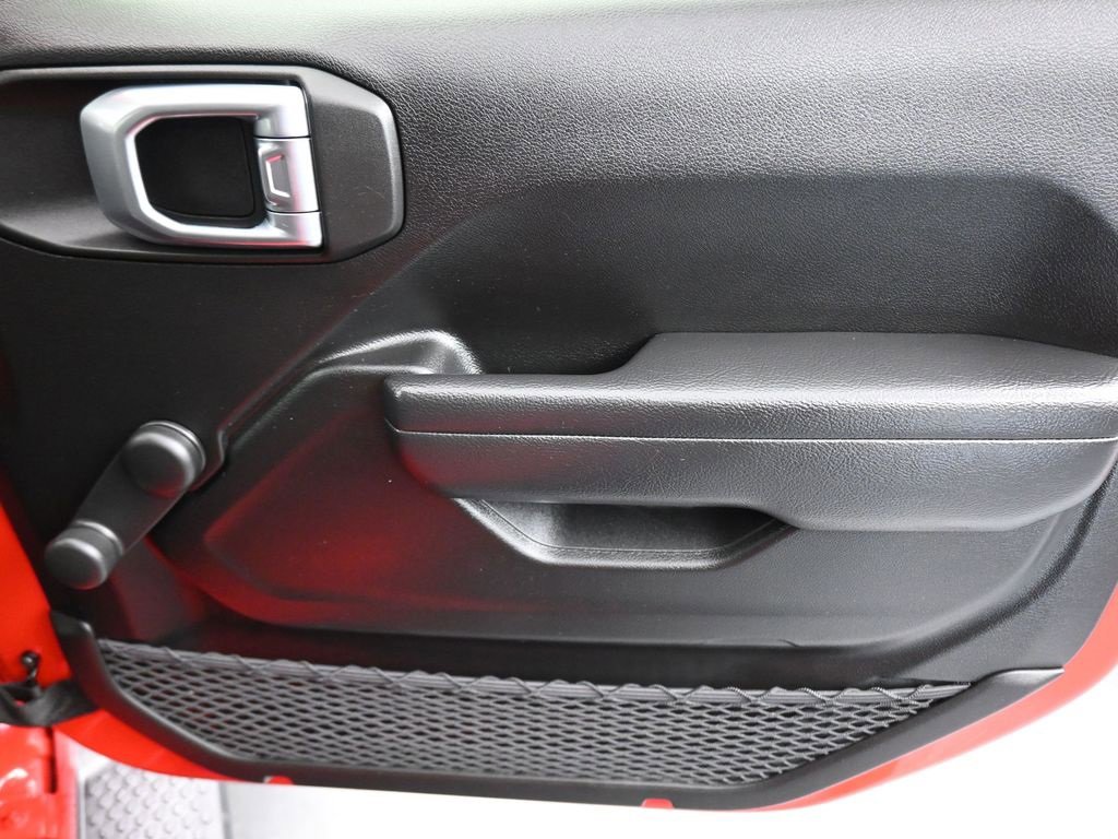 Used 2022 Jeep Wrangler Sport image 35