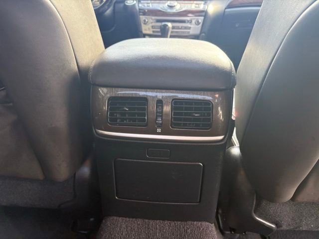 Used 2017 INFINITI Q70 L 3.7 w/ Deluxe Touring Package image 31