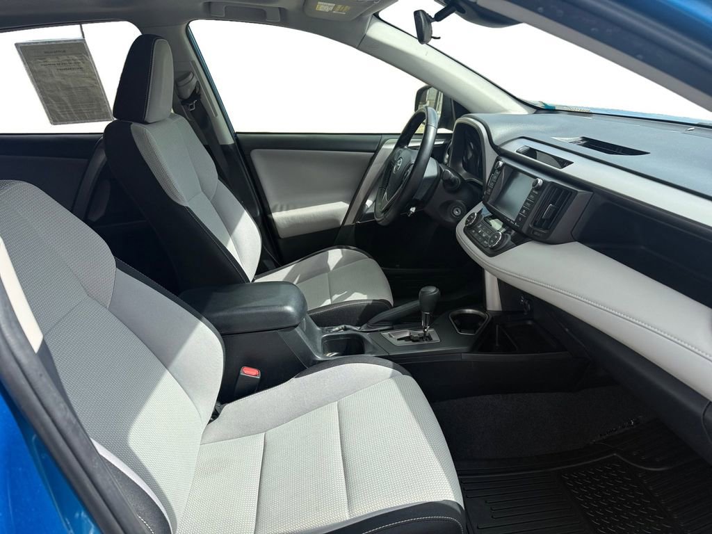 Used 2017 Toyota RAV4 XLE image 15