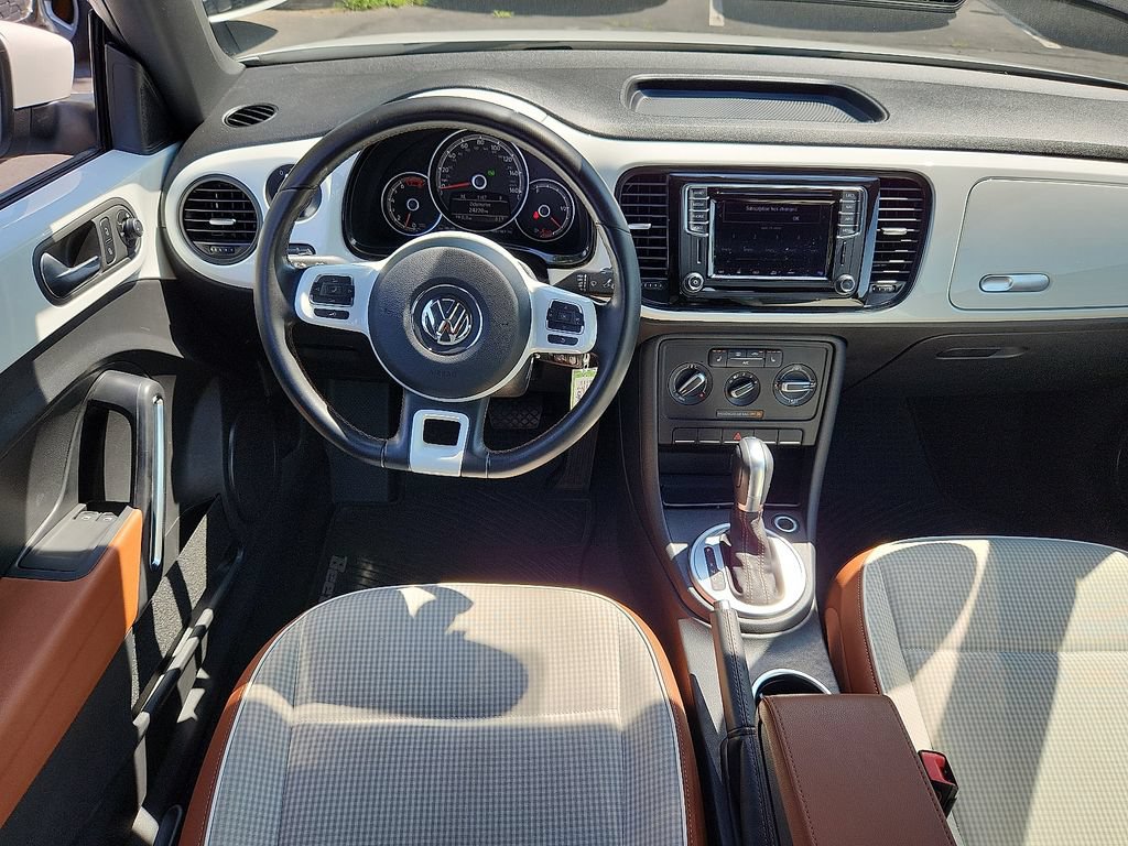 Used 2017 Volkswagen Beetle 1.8T Classic FWD image 7