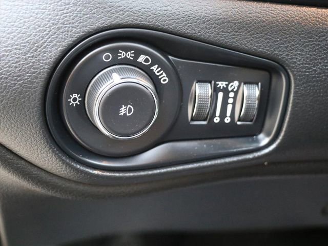 Used 2021 Jeep Renegade Limited w/ Sun & Sound Group image 30