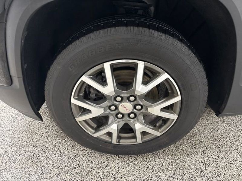 Used 2022 GMC Acadia SLE image 14