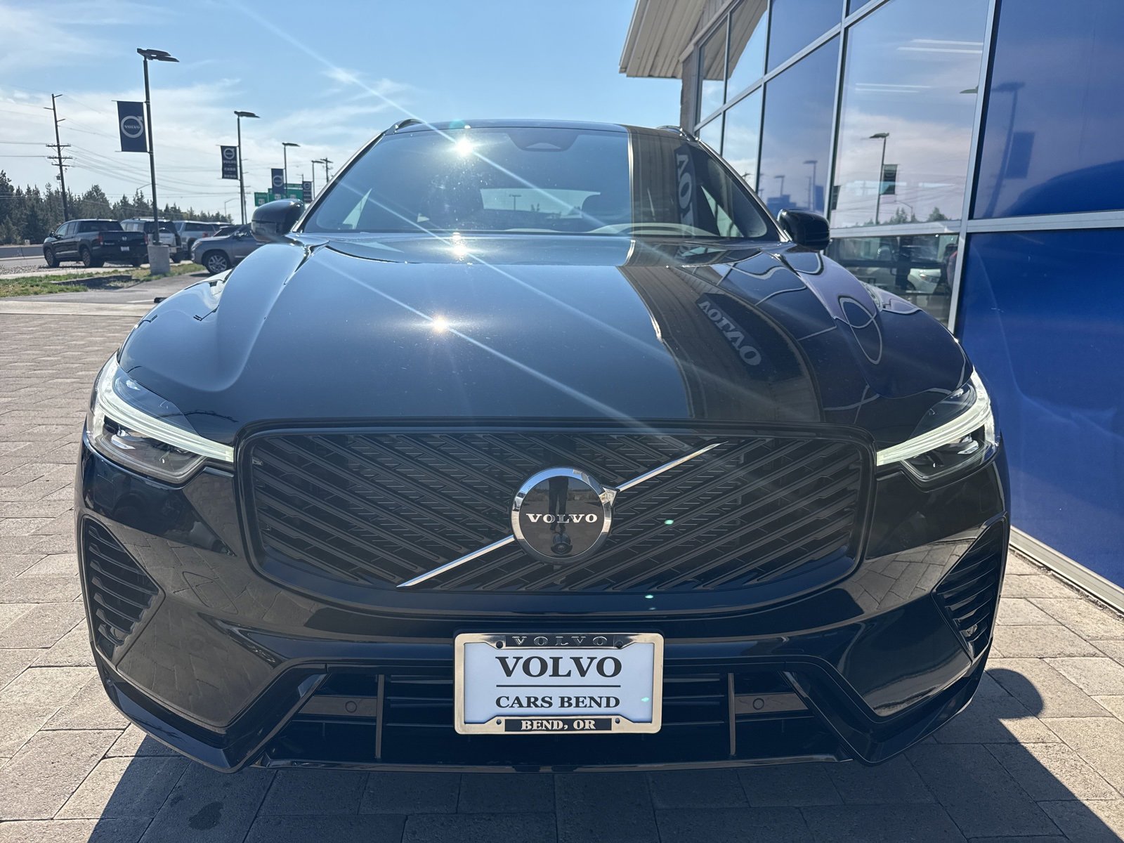 New 2026 Volvo XC60 T8 Plus w/ Protection Package Premier image 6