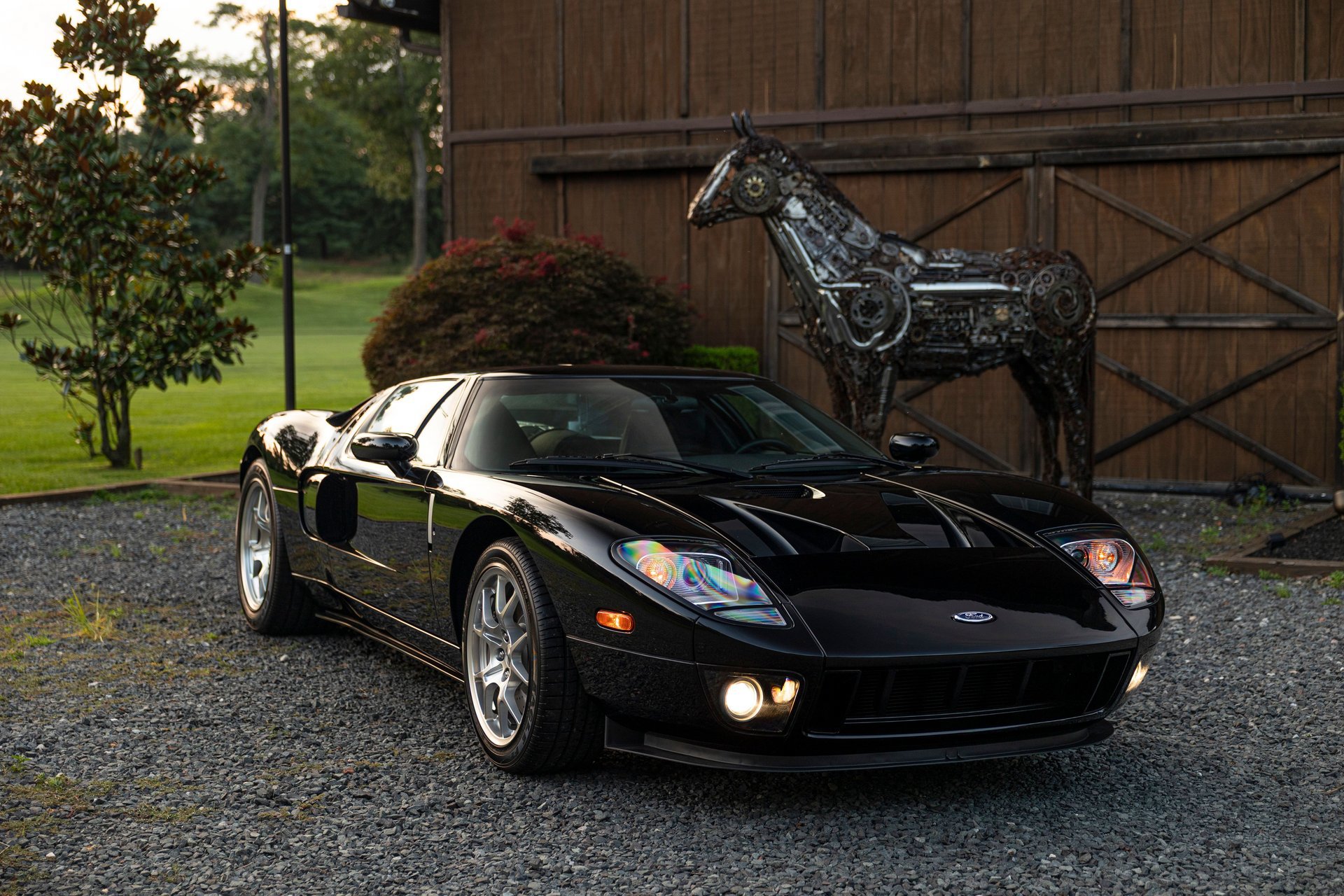 Used 2006 Ford GT RWD image 22